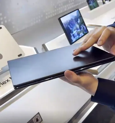 PC portatile pieghevole con schermo tattile da 13,3 pollici