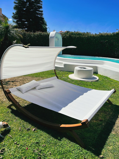 Letto matrimoniale da spiaggia in legno bianco crema