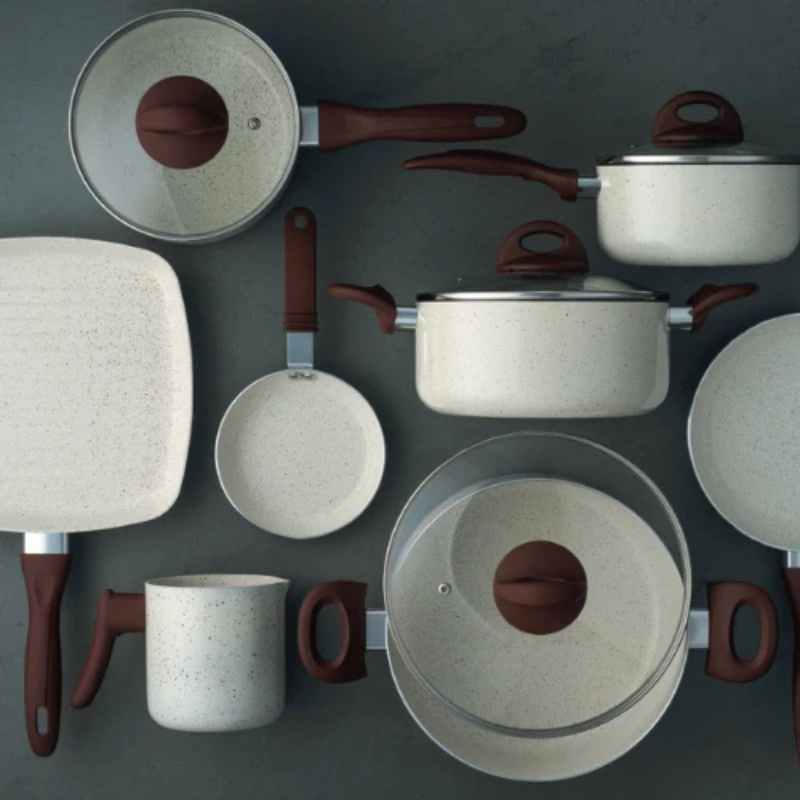 SET DI PENTOLE ANTIADERENTI CERAMIC LIFE SMART PLUS 8 PEZZI - VANIGLIA BRINOX