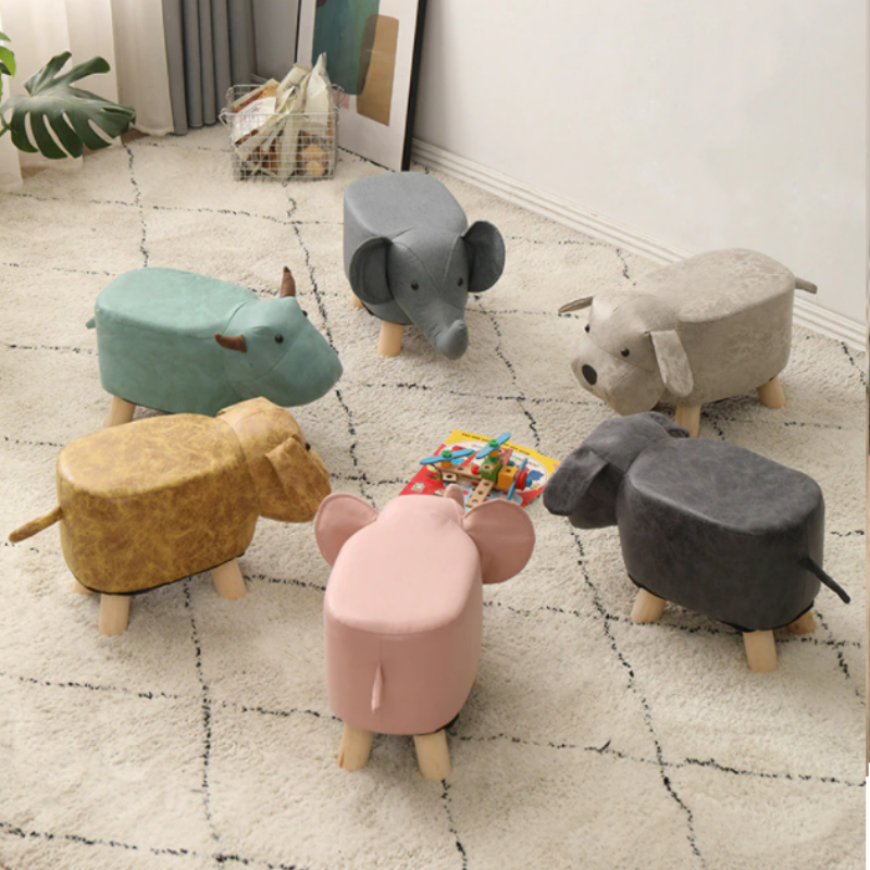 Sgabello per divano ispirato agli animali per il vostro soggiorno