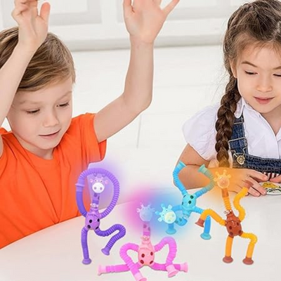 Le Giraffe si allungano e si attaccano: Garanzia di divertimento approvata dai bambini