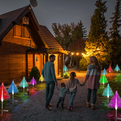 Luci d'artificio natalizie che cambiano colore