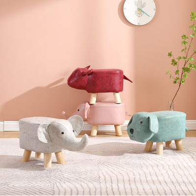 Sgabello per divano ispirato agli animali per il vostro soggiorno