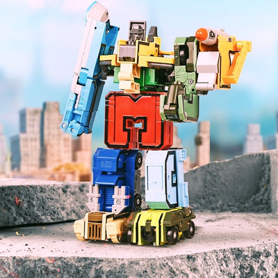 Alfabeto trasforma i robot